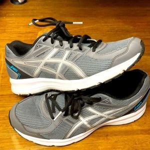 Gray ASICS Men’s Sz 9.5